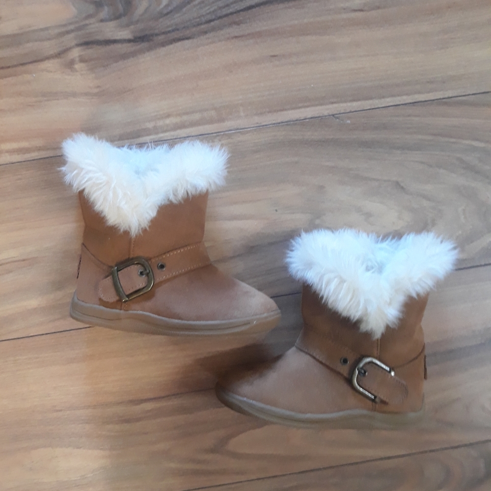 Piper booties (kids)